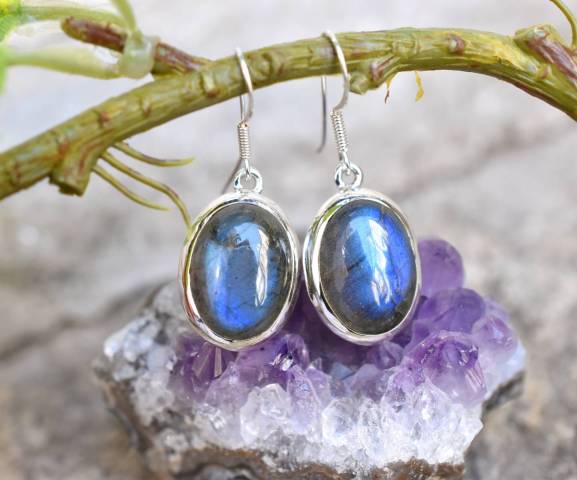 Boucles d'oreilles labradorite et argent 925 favorisant la protection