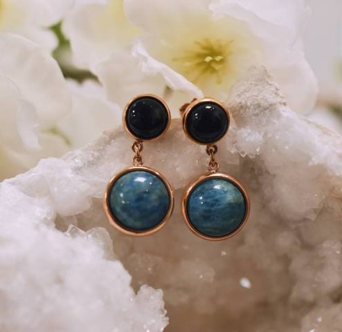 Boucles d'oreilles apatite et onyx sur acier favorisant l'coute et le self control