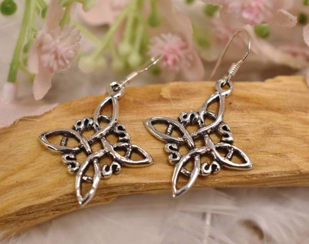 Boucles d'oreilles noeuds de sorcire en argent 925 favorisant la protection