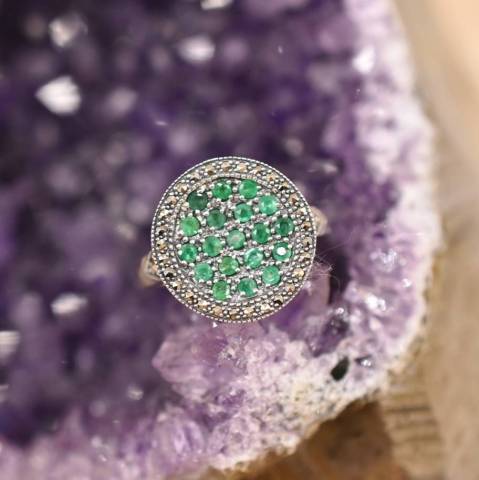 Bague meraude et Marcassite sur argent 925