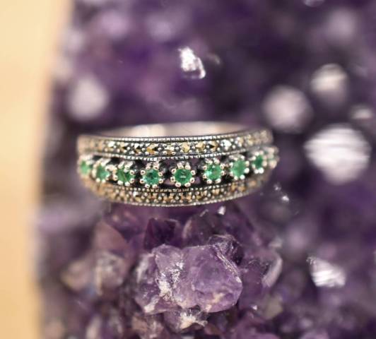 Bague meraude et Marcassite sur argent 925