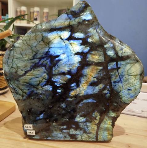 Labradorite favorisant la protection
